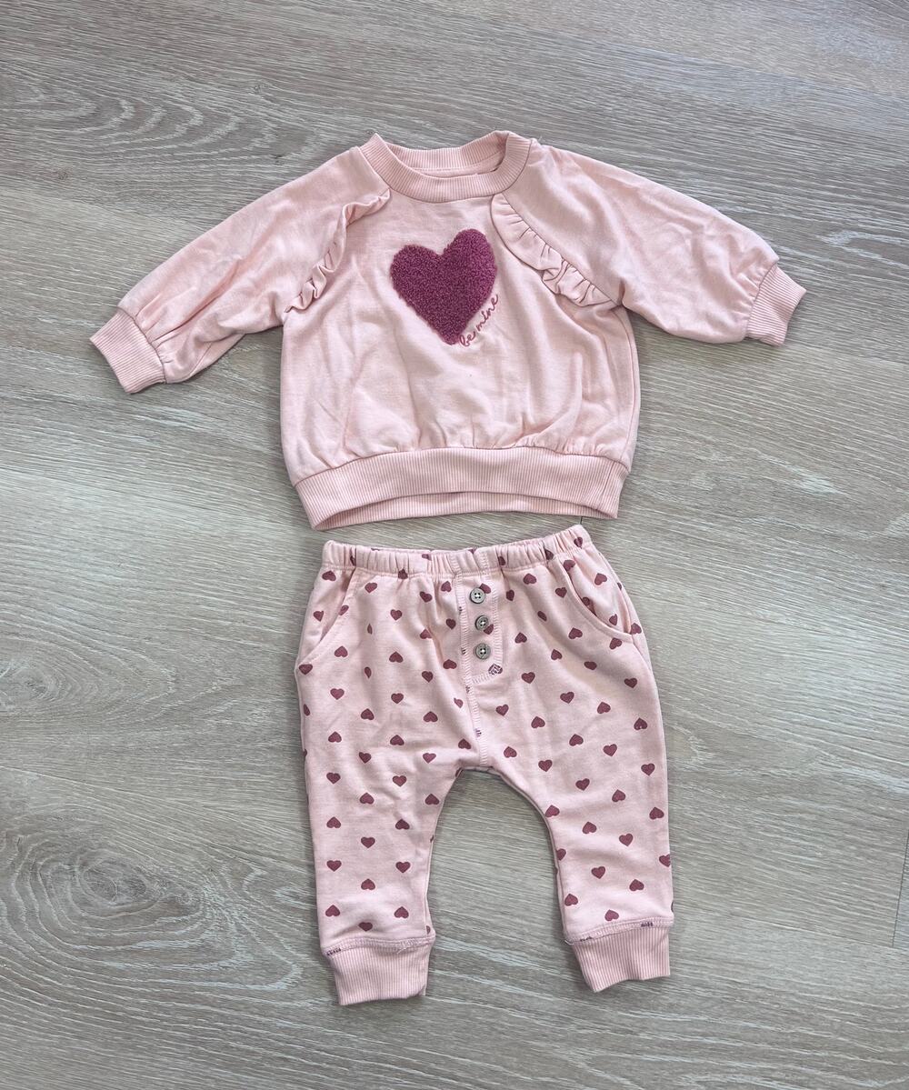 Jessica Simpson Heart Outfit- Size 3-6m